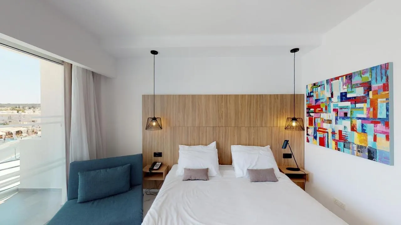 The Blue Ivy Hotel & Suites (Adults Only) Protaras 4*,  Cypern