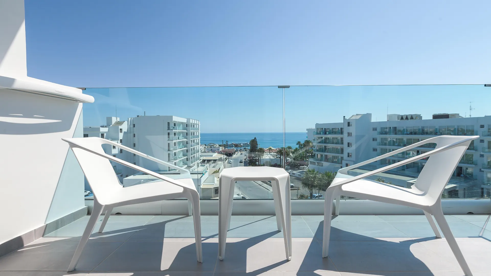 The Blue Ivy Hotel & Suites (Adults Only) Protaras 4*,  Cypern