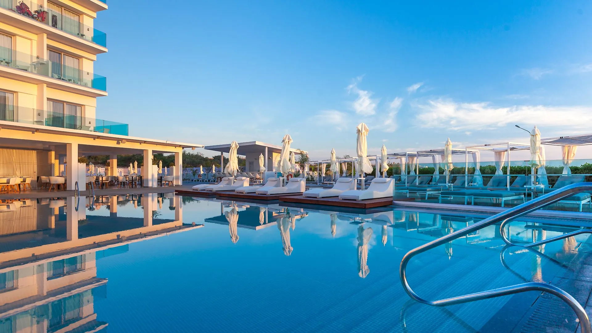 The Blue Ivy Hotel & Suites (Adults Only) Protaras